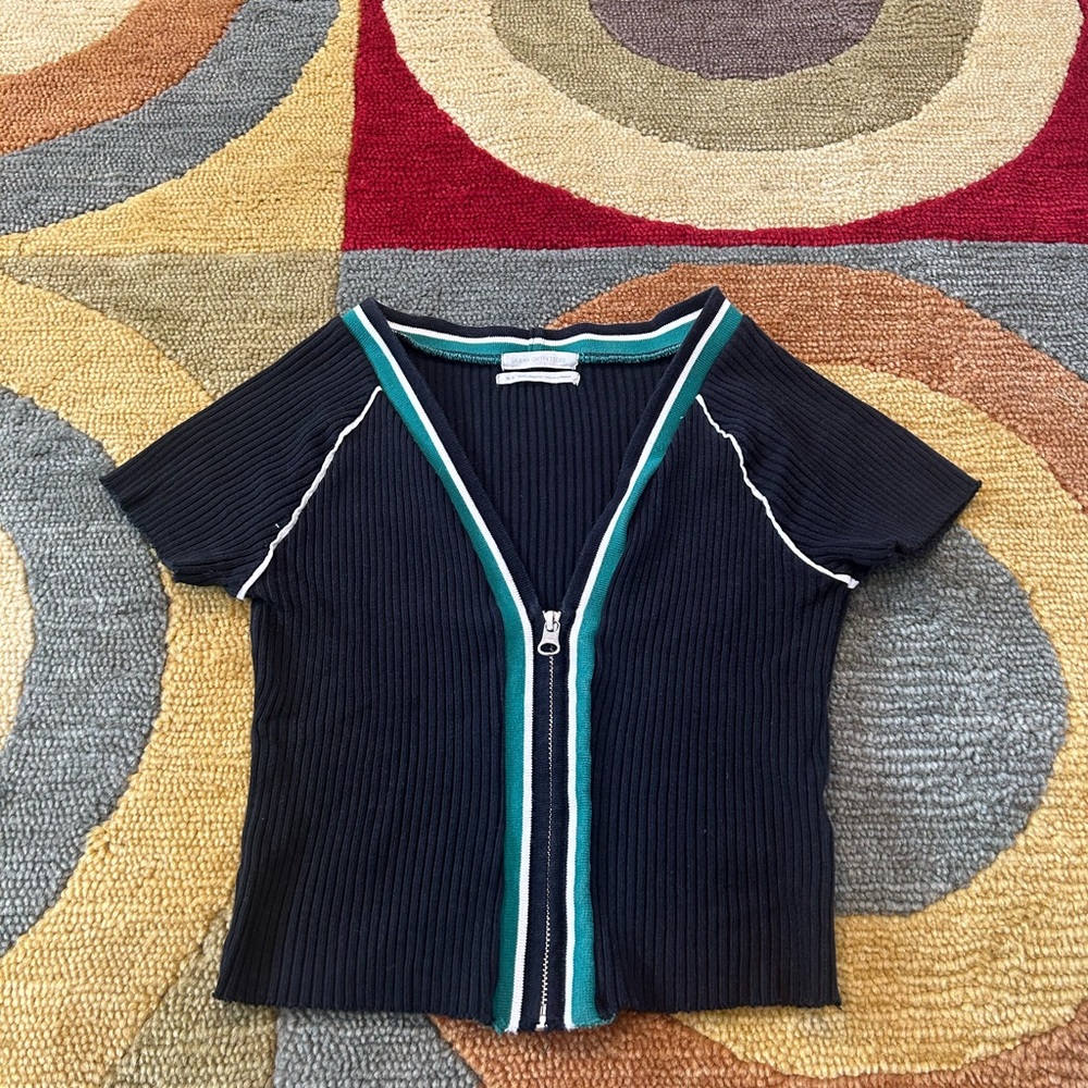 Urban Outfitters Sporty Y2K Style Black Ribbed Sweater Zip Up Crop Top Medium